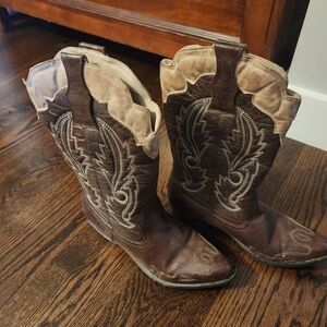 Women's cowboy boots